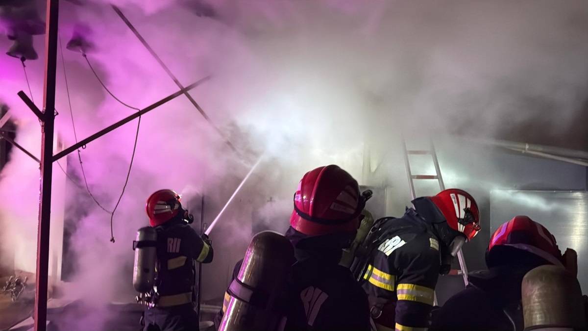 incendiu biserică Tulcea ISU Delta pompieri
