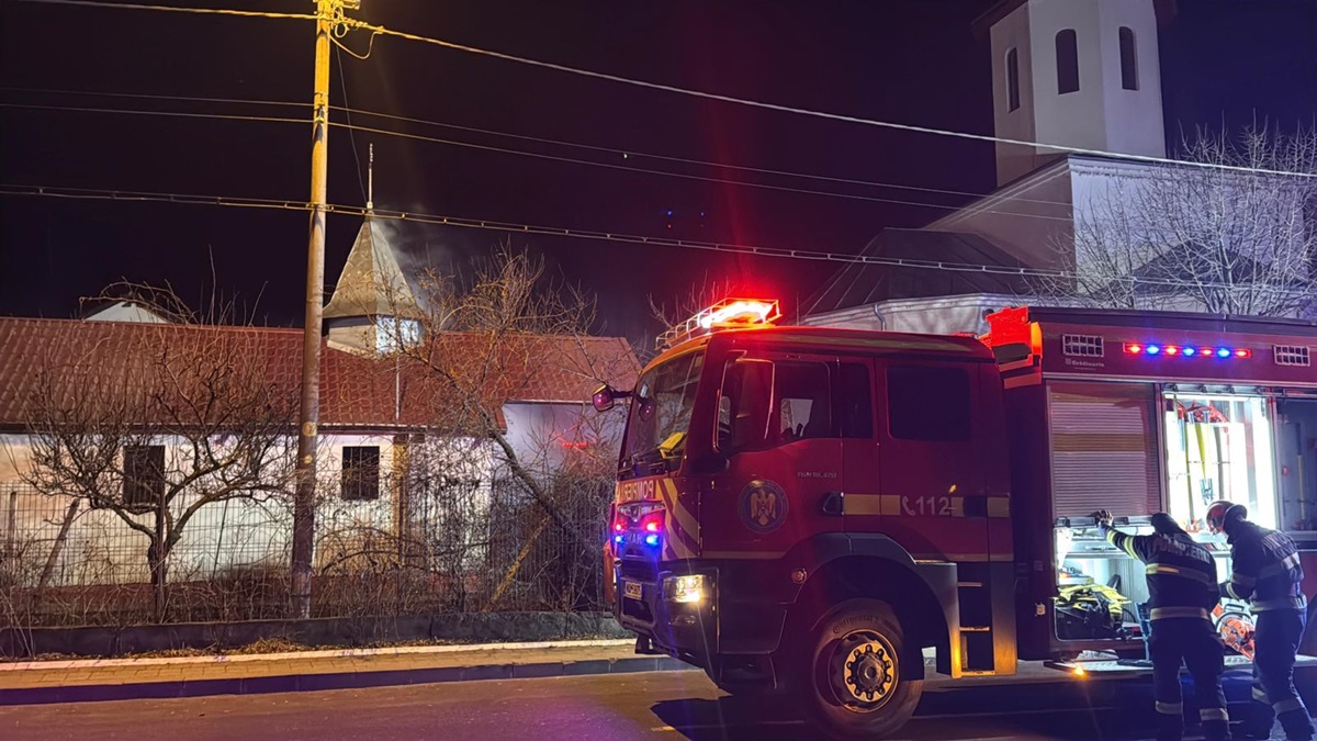 incendiu biserică Tulcea ISU Delta pompieri