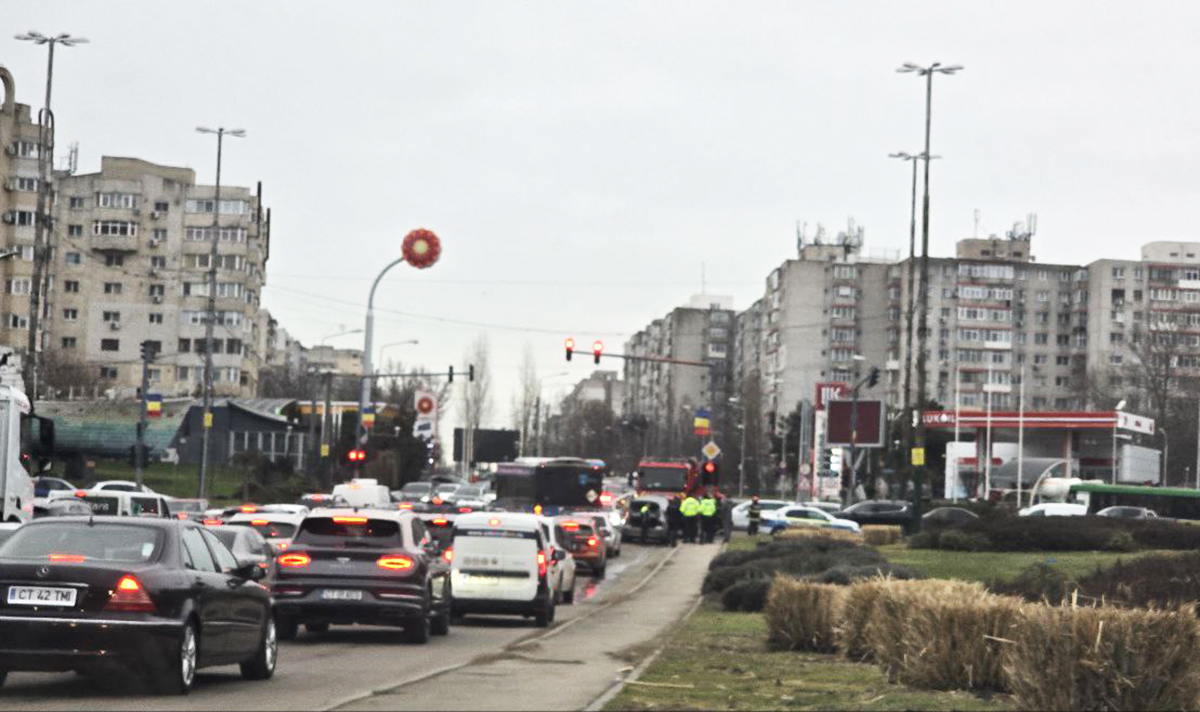 Incendiu autoturism la intrarea în Constanța dinspre Ovidiu