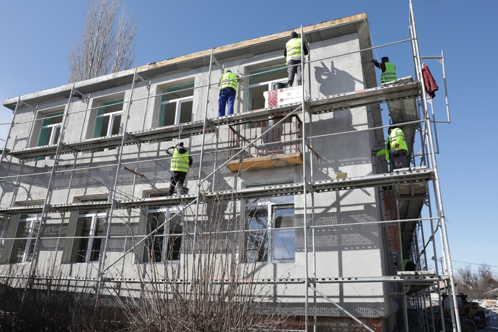 FOTO Lucrările de reabilitare la Școlile Gimnaziale nr. 6 și nr. 10 din Constanța sunt în plină desfășurare
