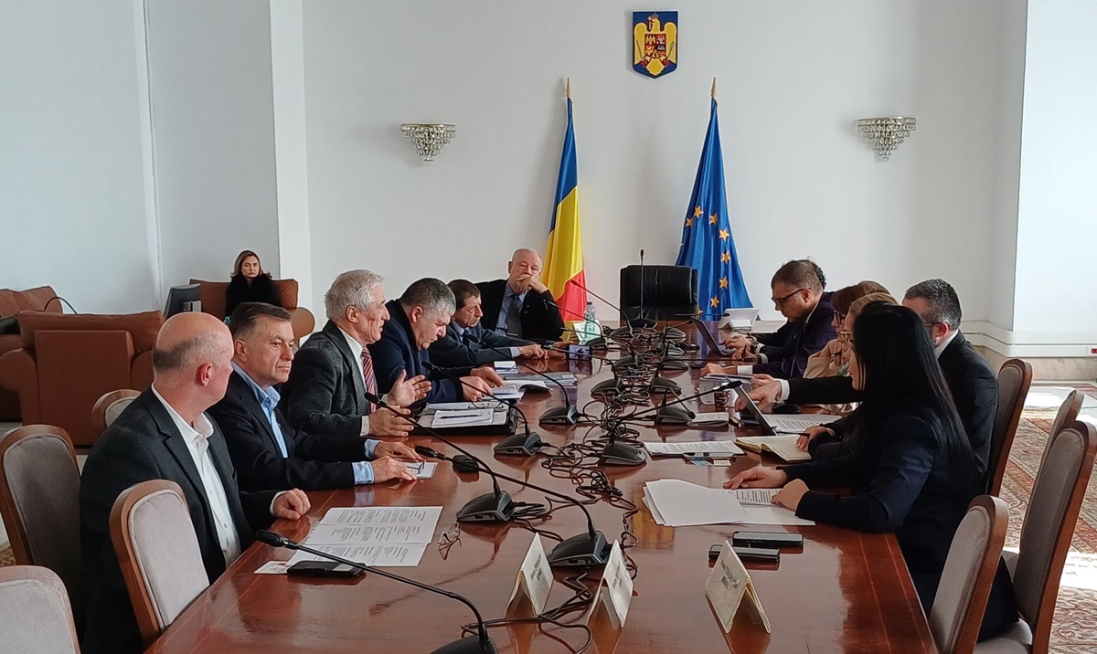 FOTO Reprezentanți ai sindicatelor și asociațiilor de rezerviști din județele Constanța și Buzău, întâlnire cu senatorul Nicolae Vlahu și alți parlamentari constănțeni! Ce solicită rezerviștii