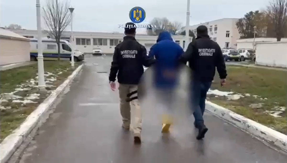 Condamnare pentru bărbatul care a vrut să fure o placă din cupru de pe clădirea Oficiului de Cadastru