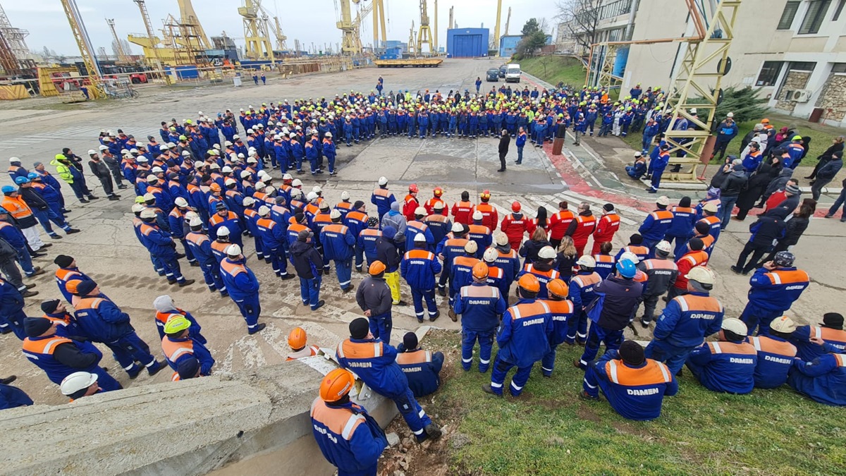 A șaptea zi de protest la Damen Shipyards Mangalia SA! Statul Român ar putea prelua controlul asupra șantierului, arată liderul sindical Laurențiu Gobeajă