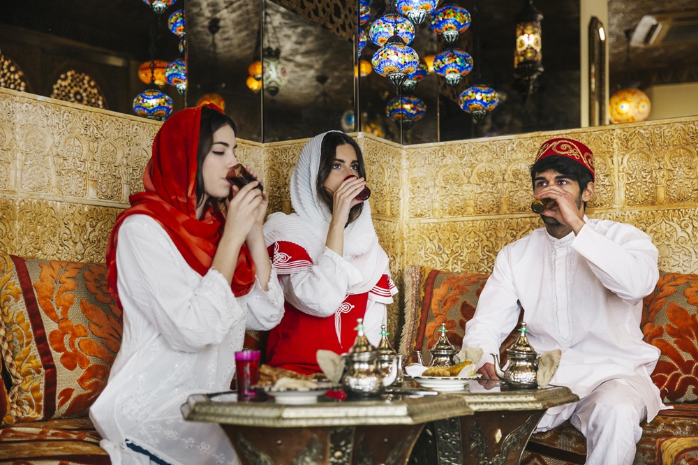 Magazinele, restaurantele și cafenelele se închid mai devreme: Egipt introduce măsuri de austeritate energetică după creșterea prețurilor la combustibili