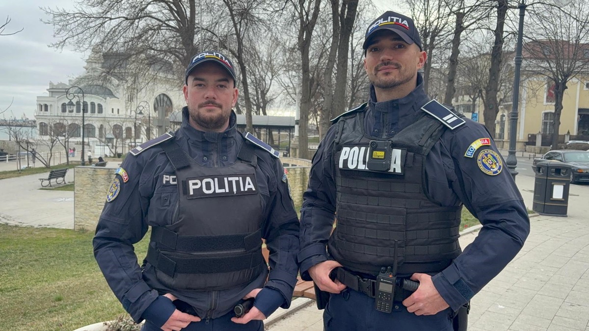 VIDEO Gabriel Tiugea și Marian Vlaicu, din IPJ Constanța, printre cei mai activi polițiști de la malul mării! Iată cum s-au remarcat