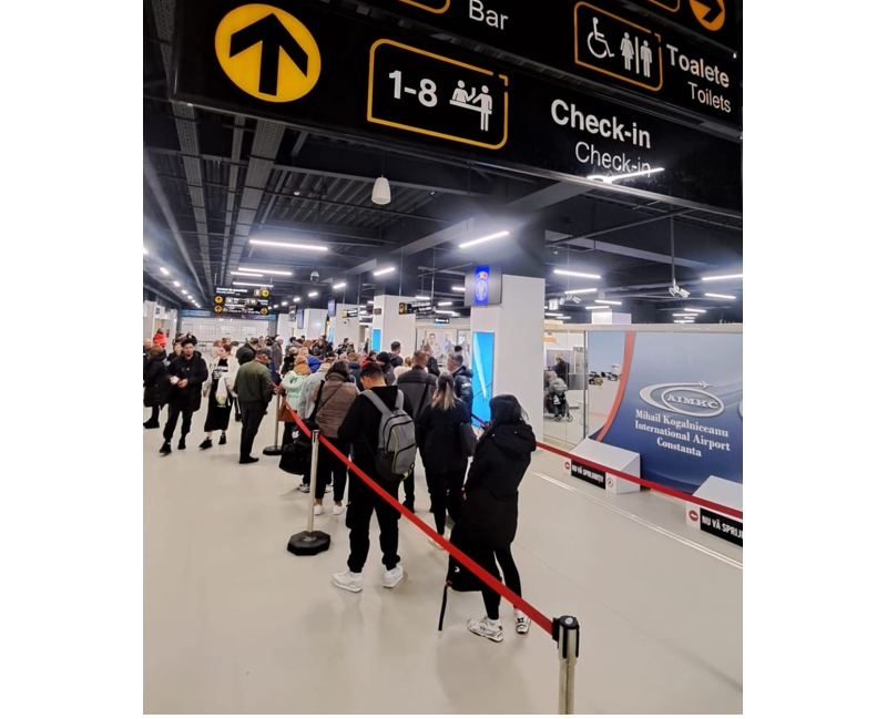 FOTO Primul zbor după inaugurarea noului terminal al Aeroportului Internațional Mihail Kogălniceanu, pe ruta Londra Luton–Constanța