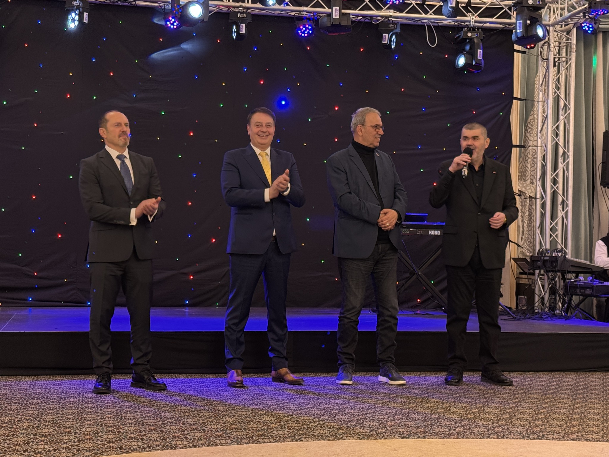 Peste 600 de participanți la iftarul organizat de UDTTMR: lideri locali, oficiali și diplomați alături de comunitatea tătară la final de Ramazan