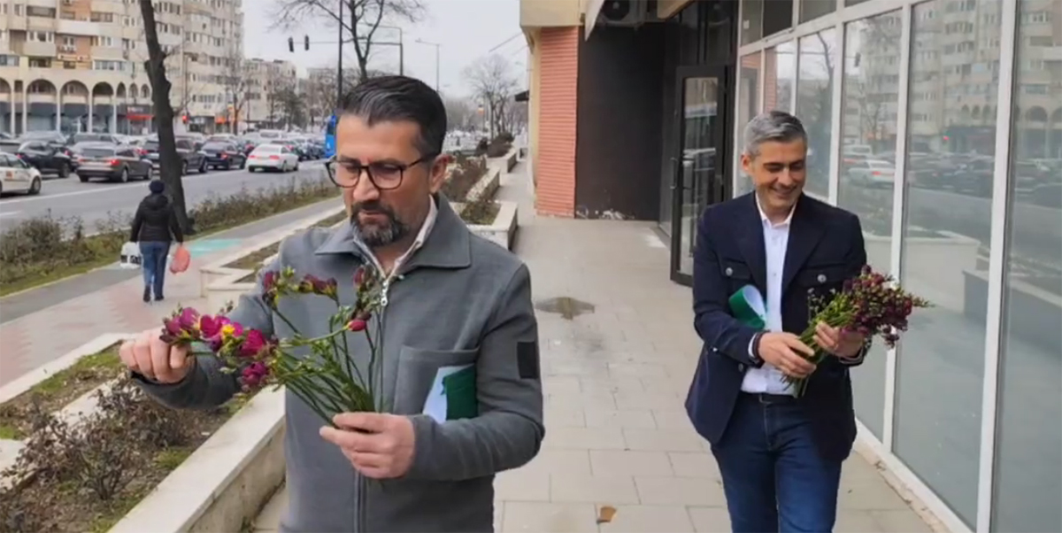 VIDEO Decebal Făgădău și Lucian Lungoci, cu brațele pline de flori pentru ziariste: Sunt proaspăt culese