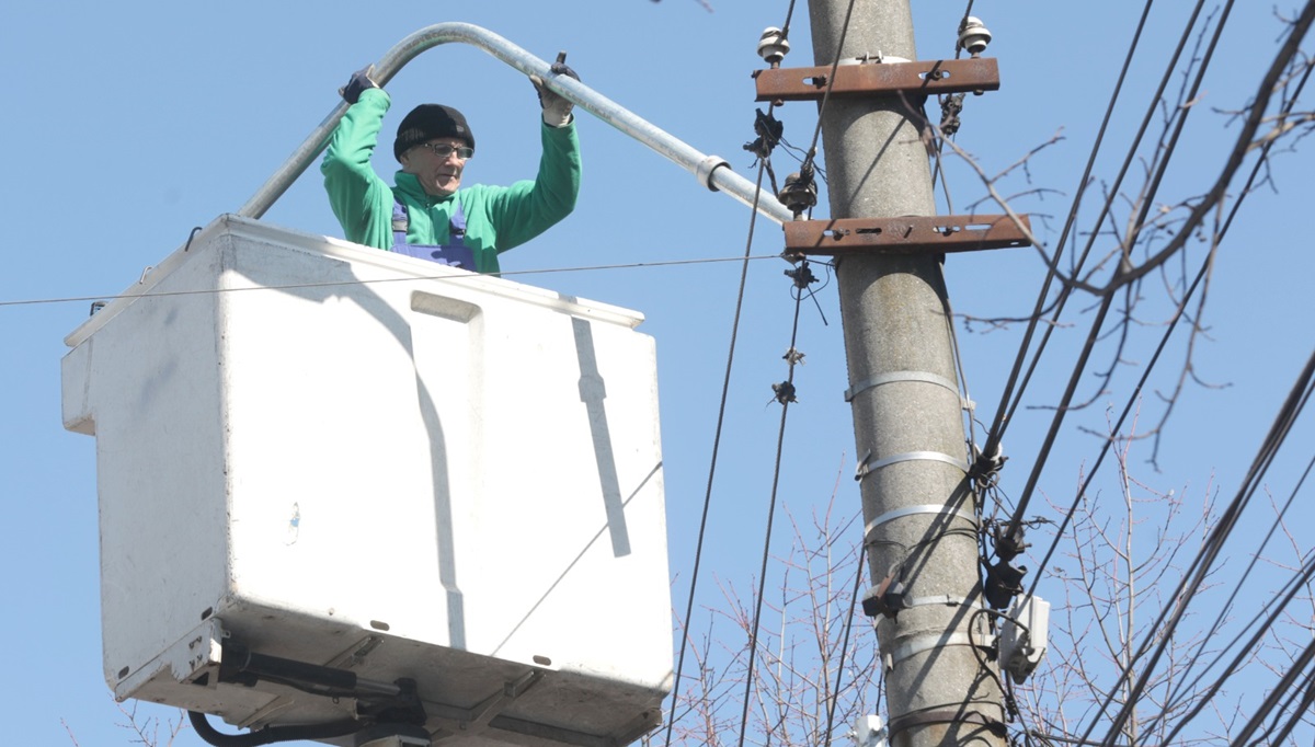 FOTO Continuă lucrările de modernizarea sistemului de iluminat public din Constanța! Iată unde sunt programate intervențiile