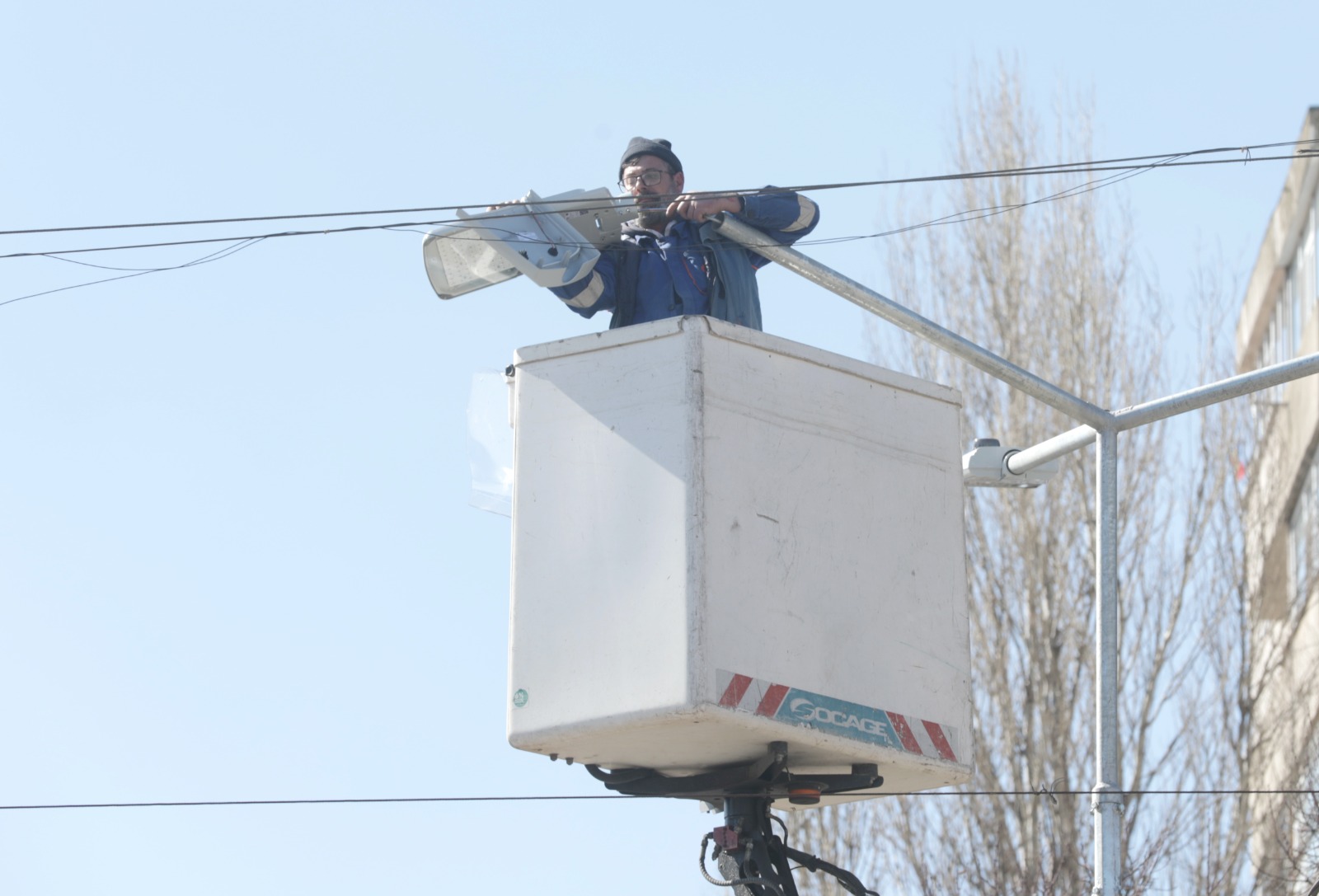 Cine va aprinde lumina la Cernavodă în următorii 5 ani: primăria scoate la licitație contractul de 1,7 milioane de EURO pentru serviciul de iluminat public al orașului