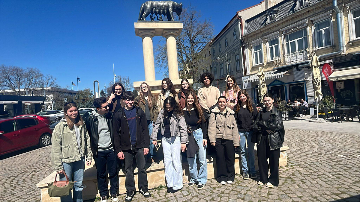 Un grup de elevi și profesori de la Liceul "Georg Goldstein” din Bad Urach, Germania