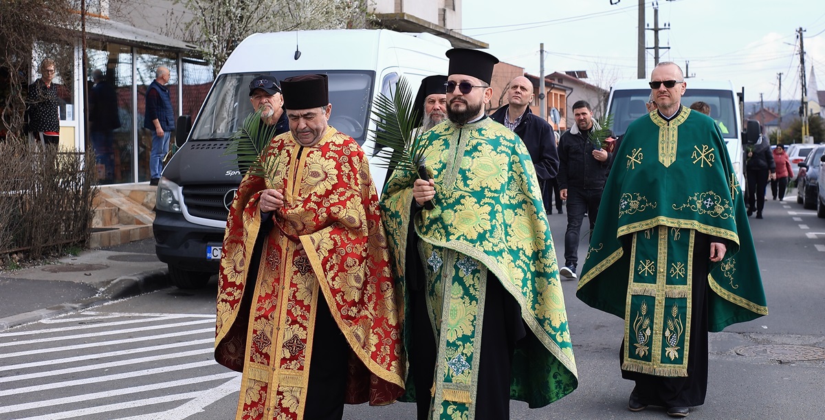 Procesiune Florii Murfatlar preot Alexandru Lupașcu
