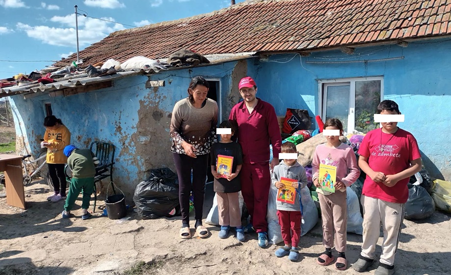O familie greu încercată din Comana, sprijinită de voluntarii Asociației Suflete Deschise