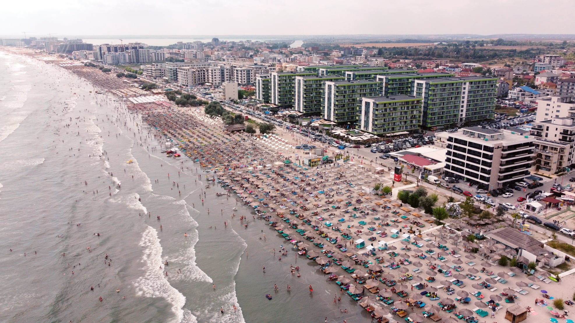 O pensiune cu restaurant din Mamaia Sat, dotată cu buncăr antiatomic, se vinde la preț incredibil. Proprietarul acceptă și opțiuni flexibile de plată