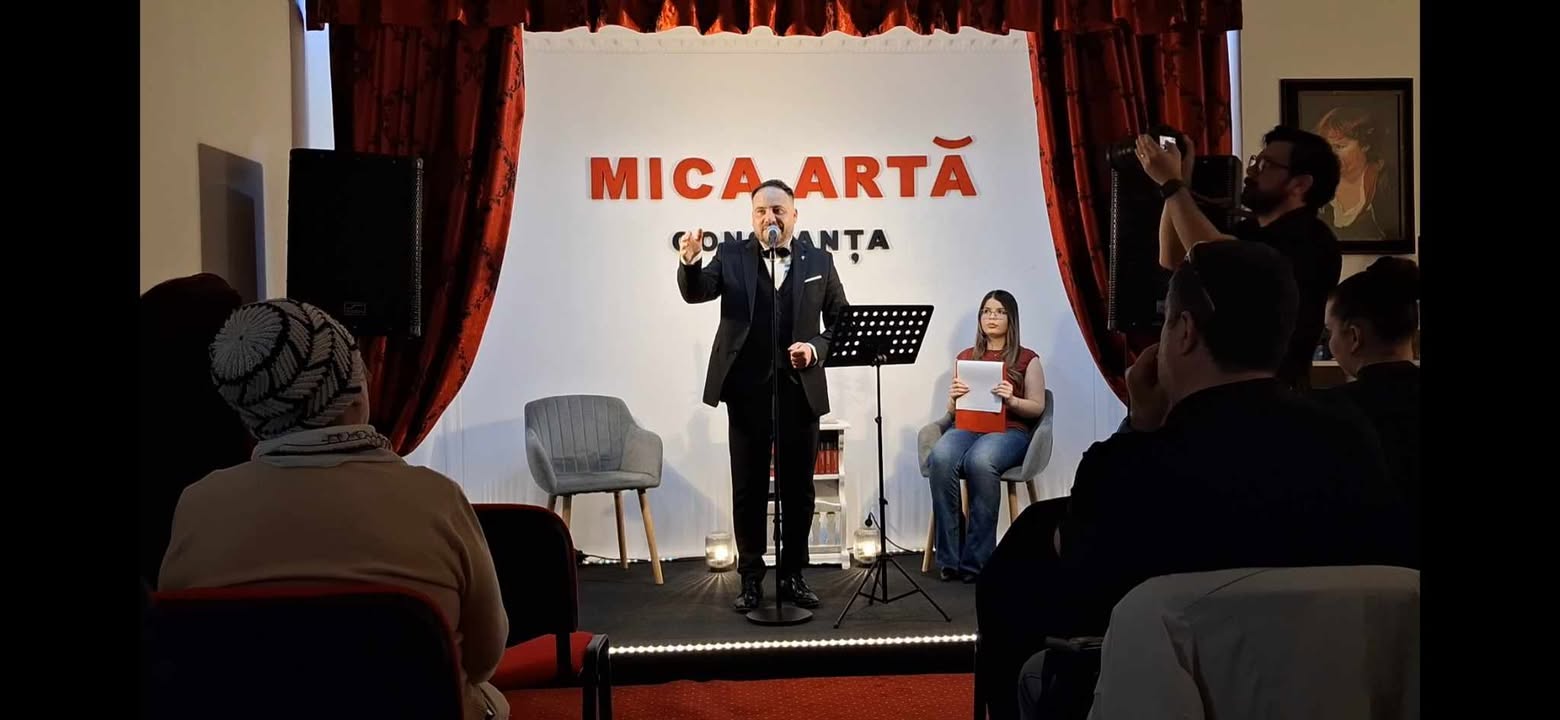 Poetul Mihăiță Macoveanu învinge inteligența artificială într-un duel artistic spectaculos la Constanța