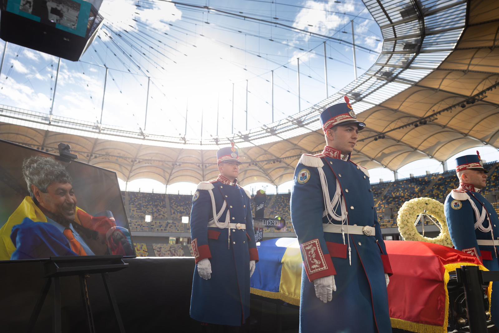 Mircea Lucescu, înmormântat cu onoruri militare