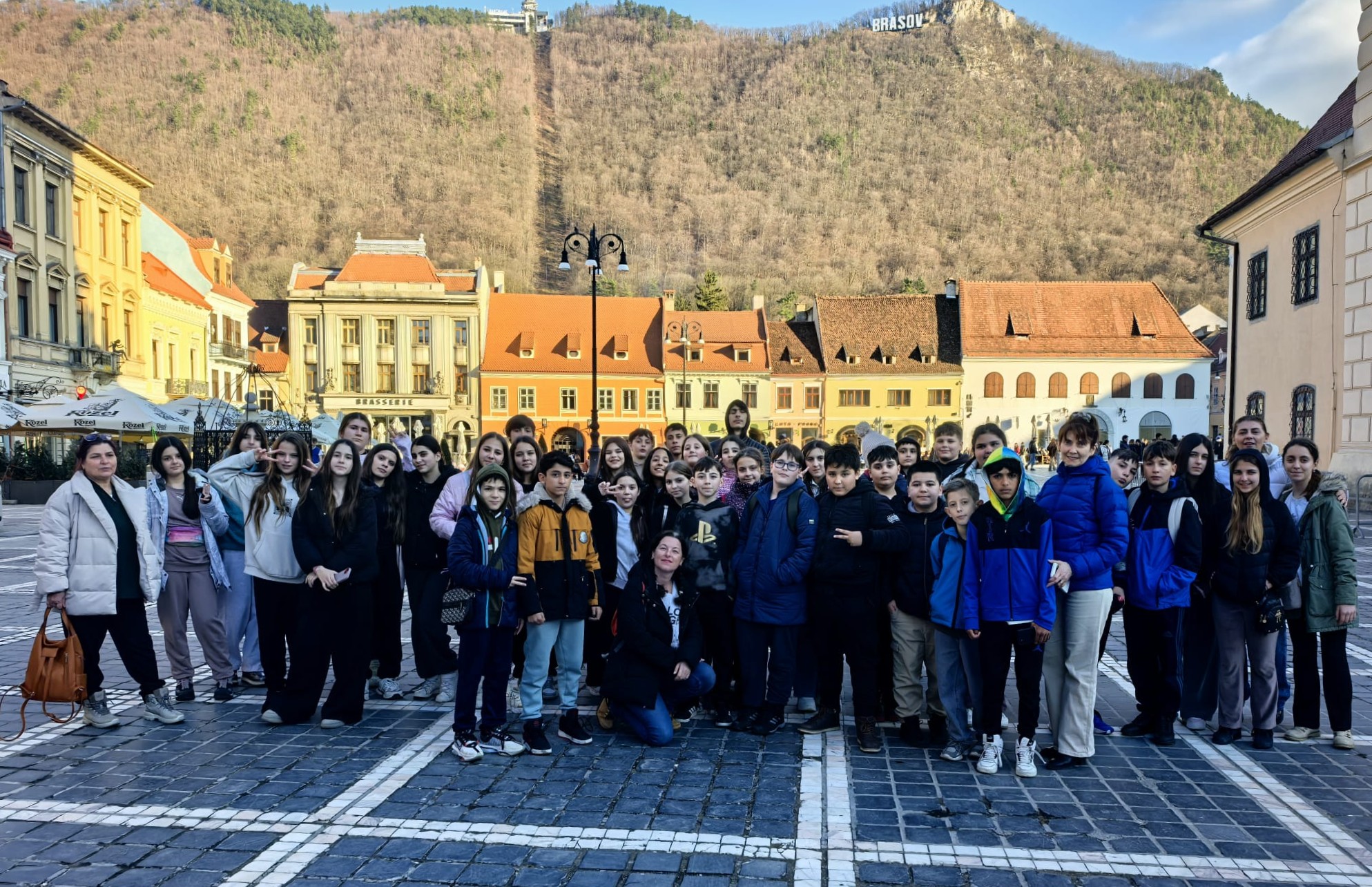 Elevi ai Școlii Tudor Arghezi din Năvodari, excursie educativă la Brașov prin proiectul PNRAS Educație pentru un destin mai bun