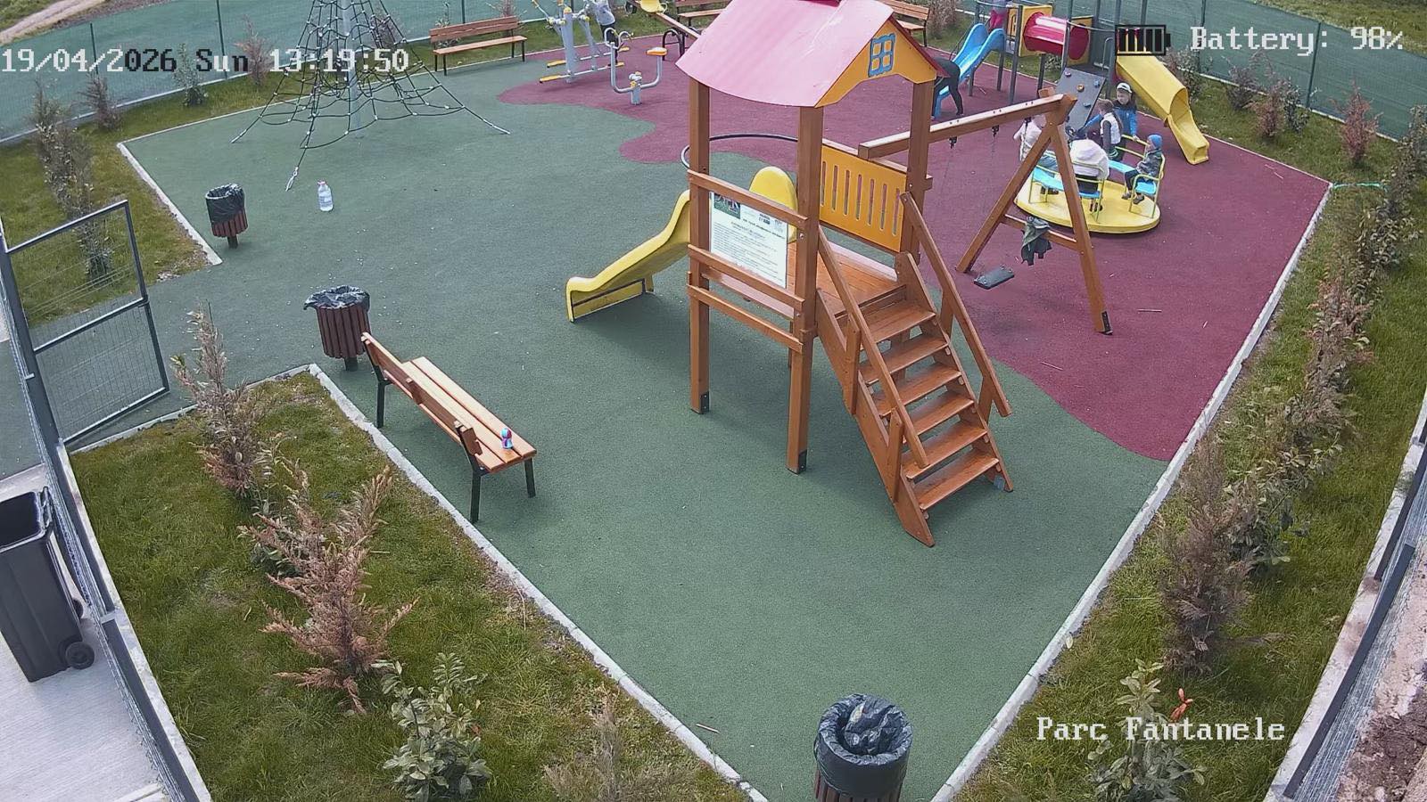 Apel al Primăriei Fântânele către părinții din comună: locul de joacă, folosit doar de copii pentru a evita accidentele
