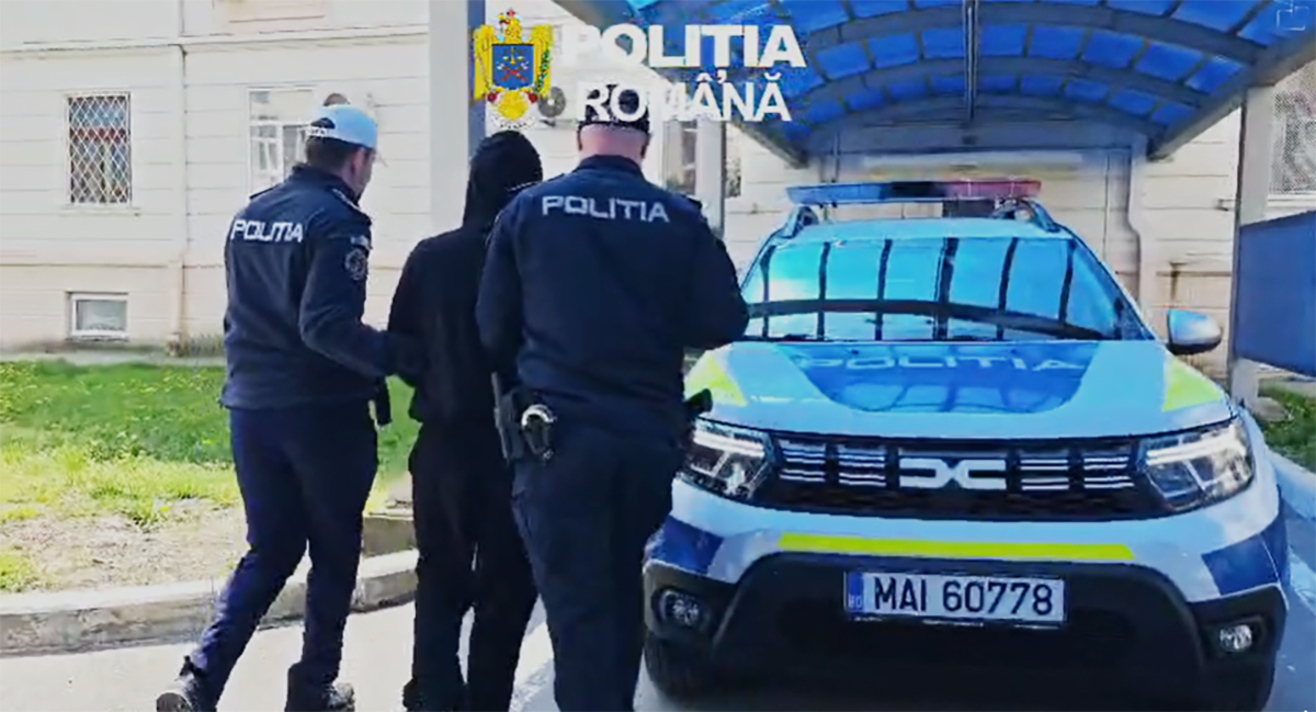 Doi bărbați condamnați la închisoare pentru violență și droguri, escortați în Penitenciarul Poarta Albă