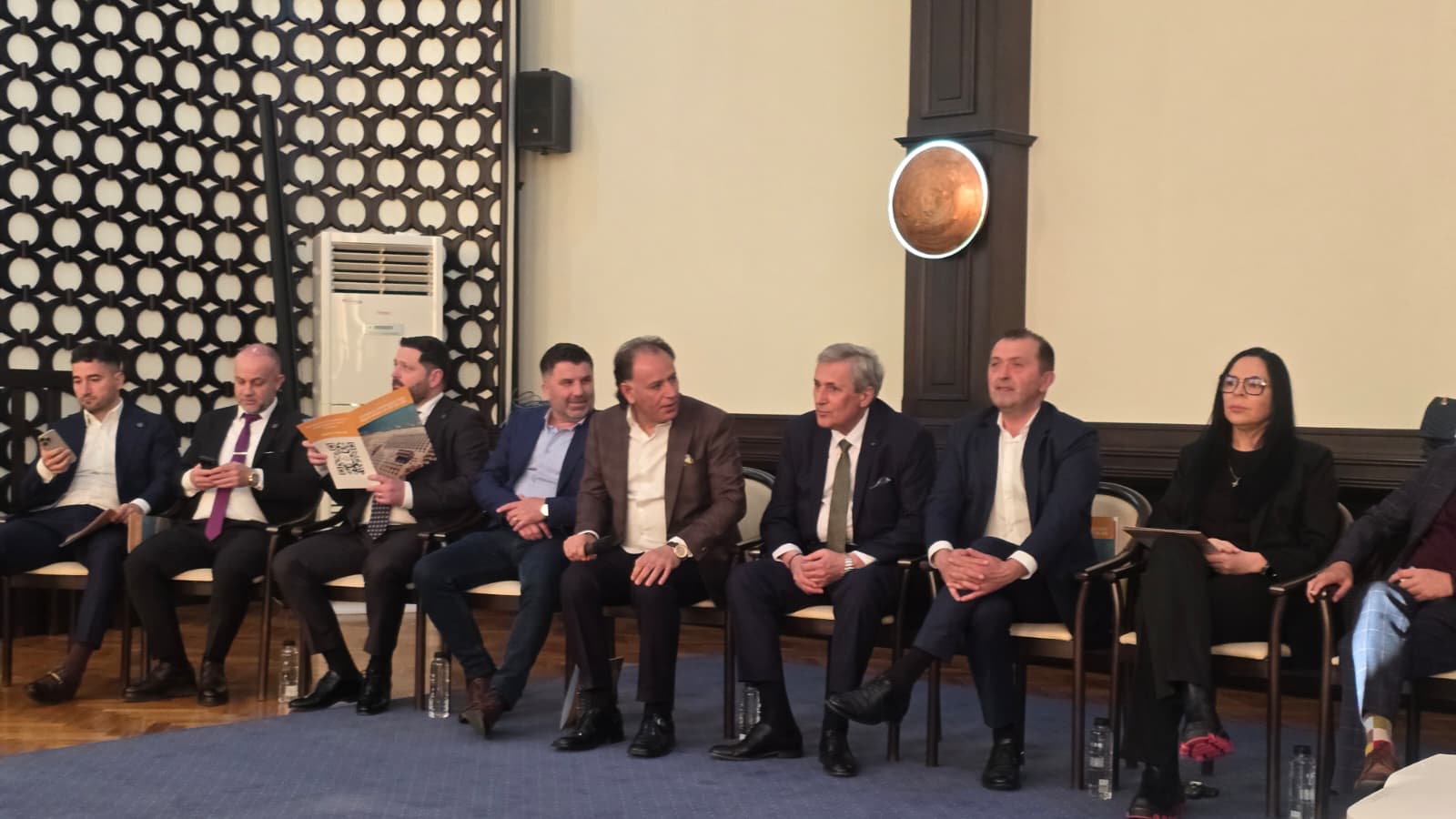 FOTO VIDEO Operatorii din turism dezbat problema plajelor cu autoritățile publice. Deputatul Mohammad Murad: Apele Române și Ministerul Turismului cred că plajele sunt un obiectiv din care trebuie să facă cât mai mulți bani