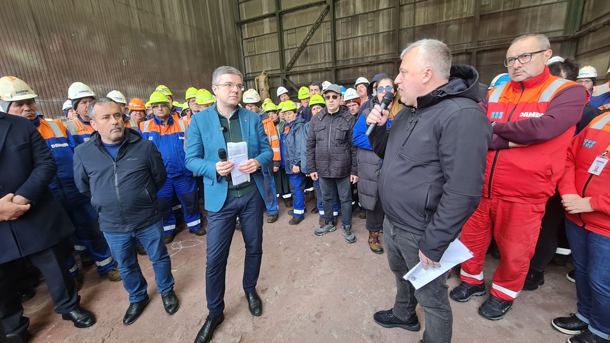 FOTO VIDEO Angajații din Damen Shipyards Mangalia SA, întrebări pentru ministrul Economiei, după vizita din Șantierul Naval Mangalia! Oamenii vor să știe și dacă șantierul va fi vândut pe bucăți