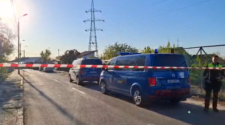 ALERTĂ după prăbușirea unei drone într-o zonă locuită: evacuare pe 200 de metri și intervenție de urgență coordonată de IGSU