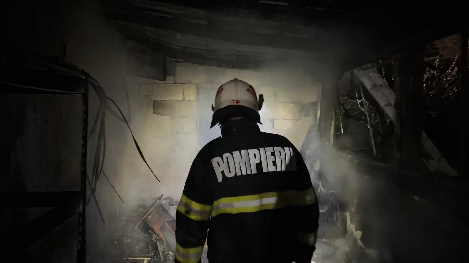 VIDEO 11 case au luat foc. Forțele de intervenție au fost suplimentate. S-a emis mesaj Ro-Alert