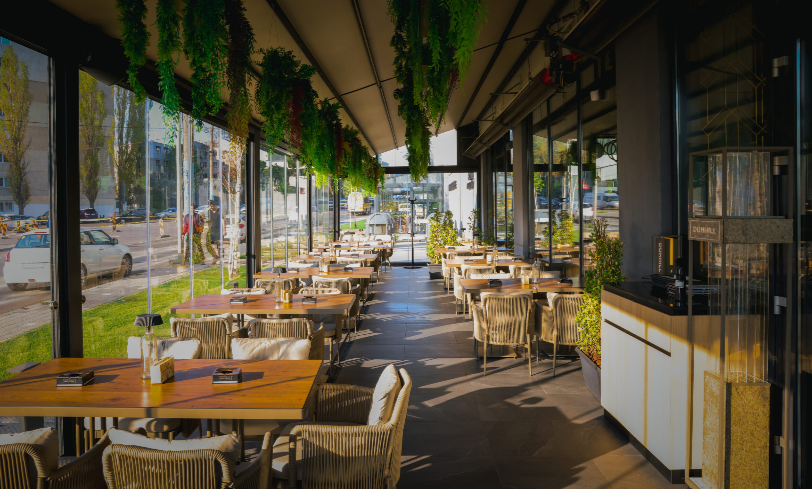 Spațiul comercial în care funcționează restaurantul Brass, scos la vânzare. Vezi aici suma impresionantă pe care o cer proprietarii