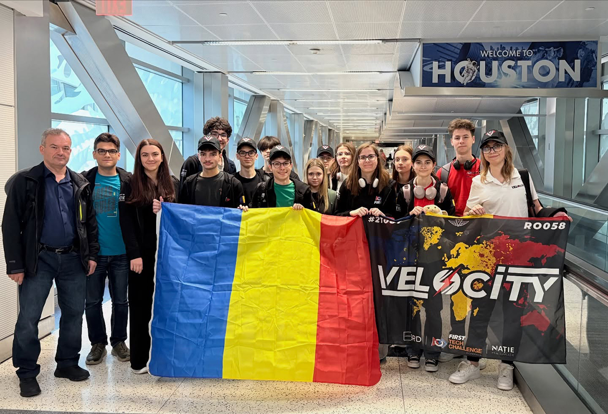 FOTO Liceenii brăileni de la Colegiul Național Murgoci au devenit campioni MONDIALI la robotică, la FIRST Tech Challenge