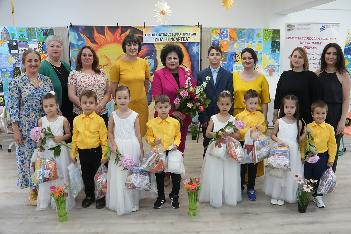 FOTO Ziua și noaptea, o aventură prin lumea copiilor, la Cumpăna: Micuții artiști ai comunei, premiați
