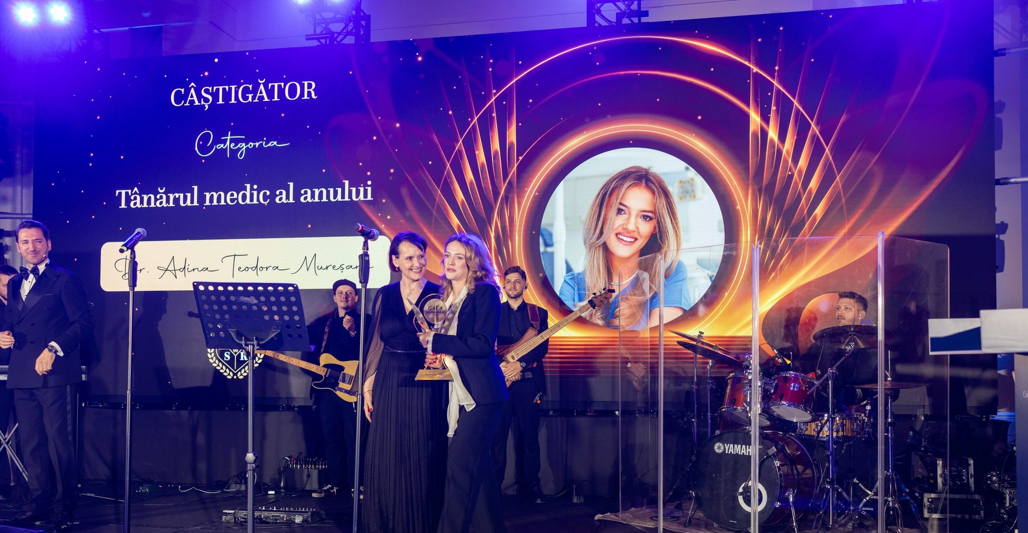 FOTO Gala Stomatologiei Românești și-a desemnat câștigătorii celei de-a doua ediții​. Vezi aici cine sunt aceștia