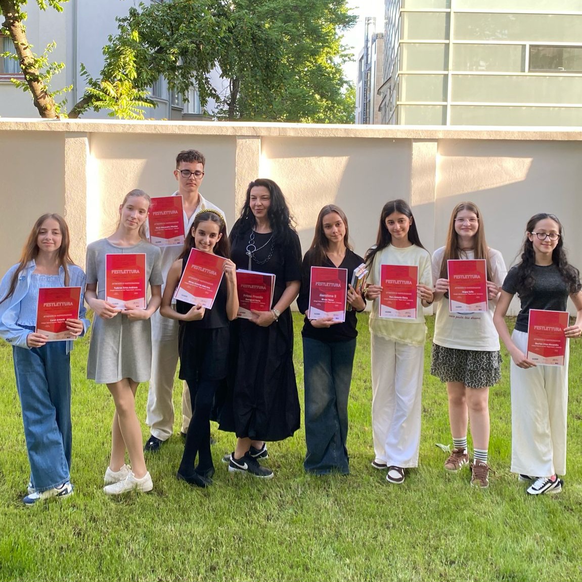 Elevii de la Colegiul Național de Arte Regina Maria din Constanța, premiați la concursul national de lectură în limba italiană