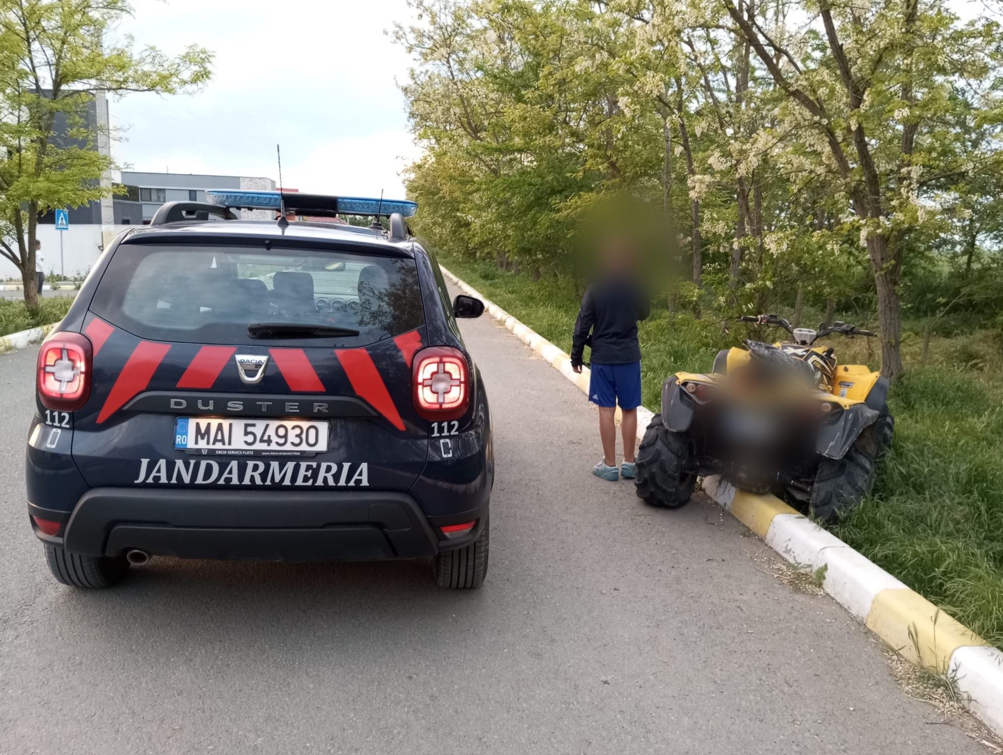 Minor de 13 ani depistat de jandarmi, în Valu lui Traian, în timp ce conducea un ATV pe drumurile publice