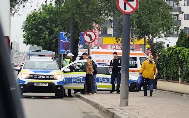 VIDEO Constanța: Pieton lovit de un autoturism la intersecția dintre Șoseaua Mangaliei și strada Sălciilor