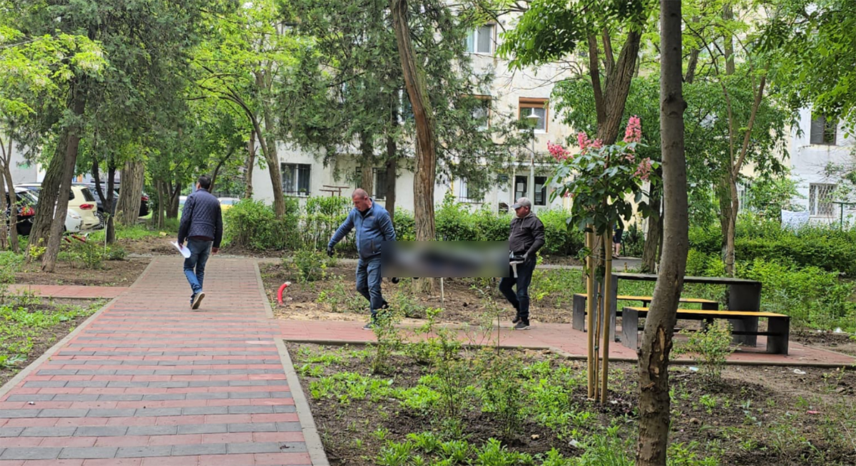 Bătrână cazuta de la etaj