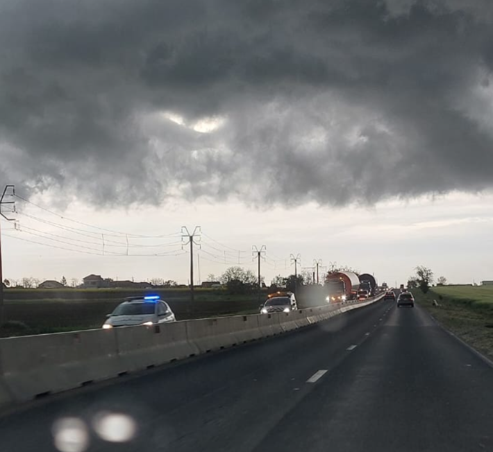 FOTO VIDEO Avertizare nowcasting de vijelii puternice, grindină și ploi torențiale în mai multe localități din județul Constanța