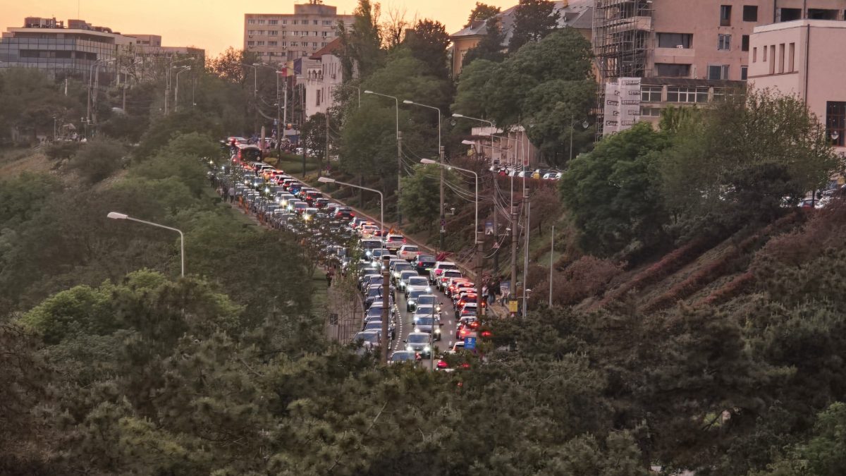 Taxa auto de 200 de lei impusă proprietarilor de mașini din Constanța ar putea fi ANULATĂ chiar de săptămâna viitoare! Vezi aici de ce