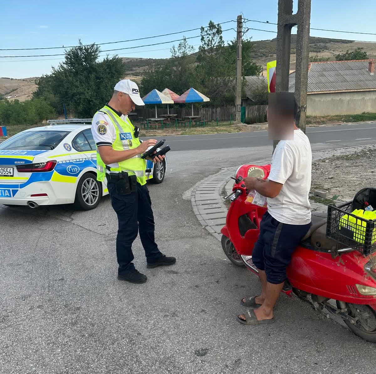 Bărbat din Tulcea, prins în trafic de polițiști cu un scuter neînmatriculat și fără permis de conducere