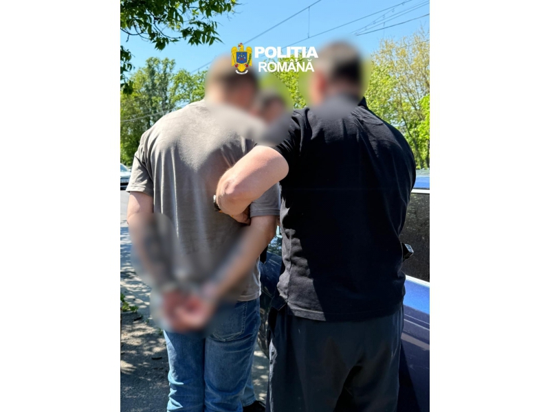 Un tânăr român, adus în țară după ce a ușurat o bancă din Islanda de 400 de mii de euro! Iată cum a acționat