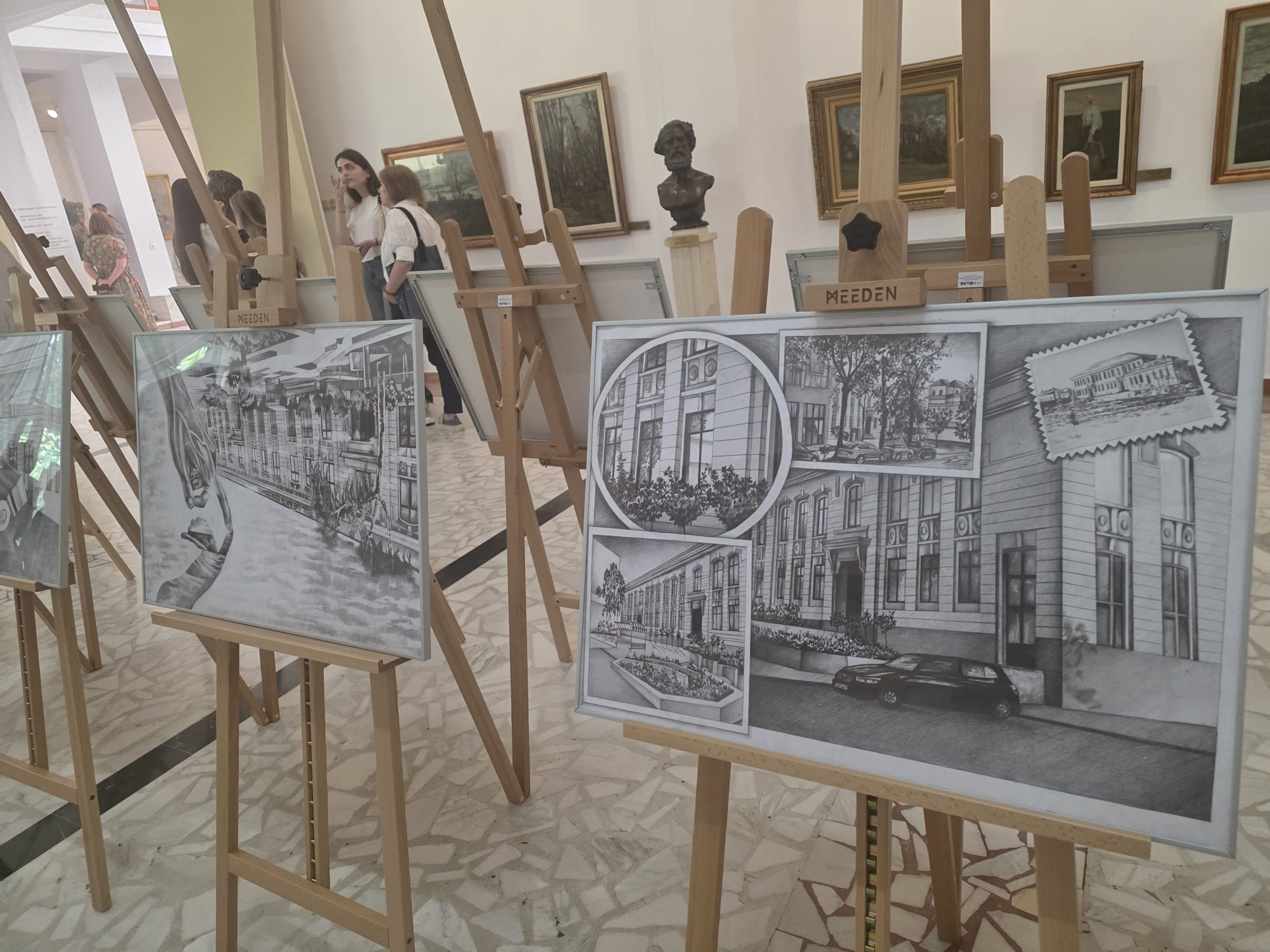 FOTO Muzeul de Artă Constanța: Eleganță și rafinament regal aduse de elevii Colegiului Național de Arte Regina Maria 