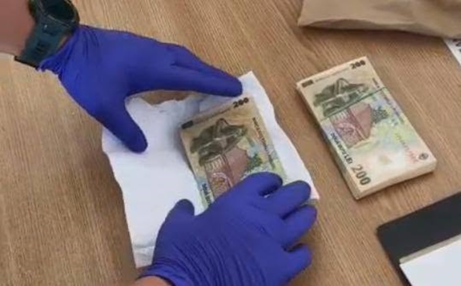 FOTO VIDEO Imagini de la flagrant! DNA nu renunță la dosarul Mihaelei Dobrescu, inspector ITM Constanța, acuzată de luare de mită. Când va fi luată decizia finală