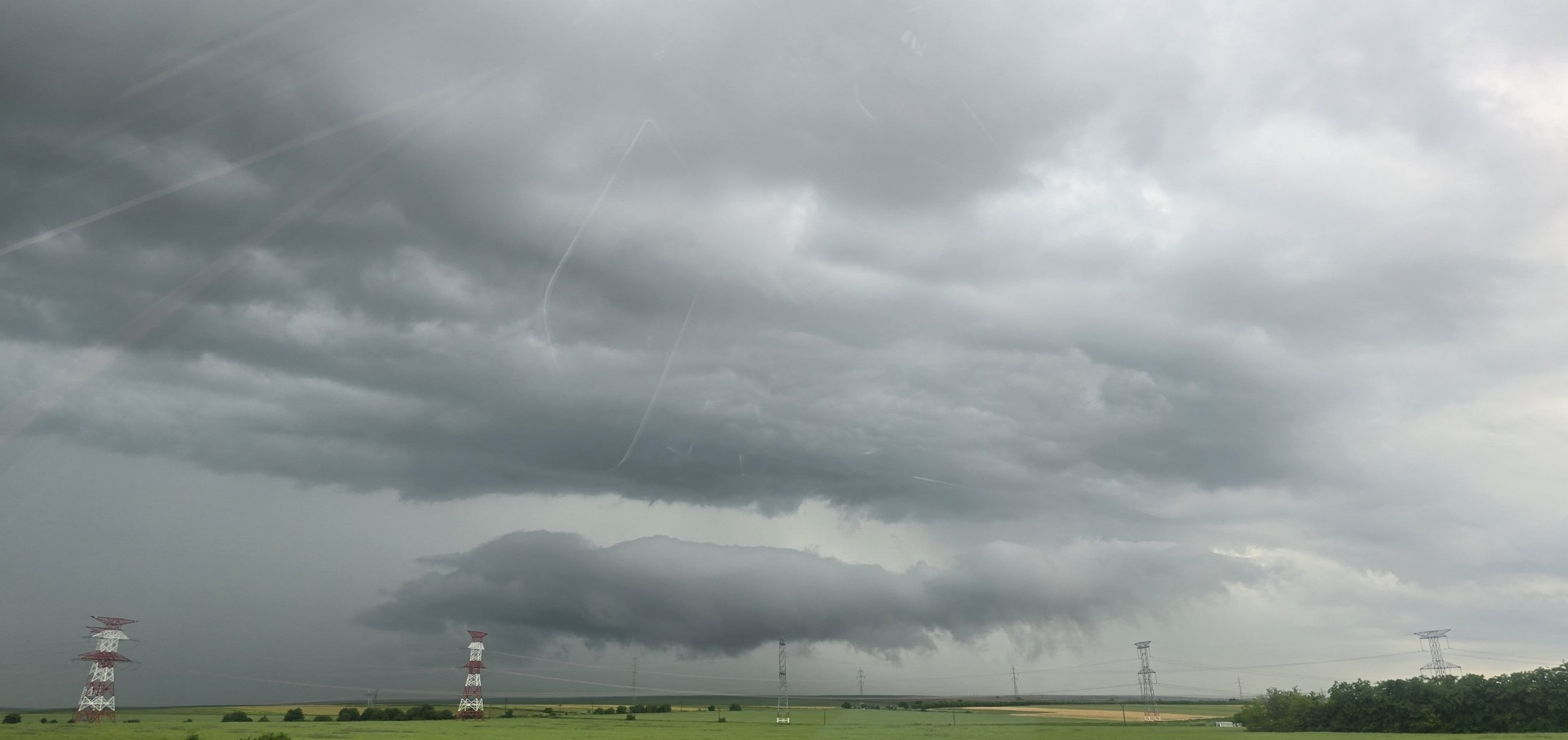 Vreme instabilă în Dobrogea până la finalul săptămânii: ploi torențiale, vijelii și grindină, anunțate de meteorologi