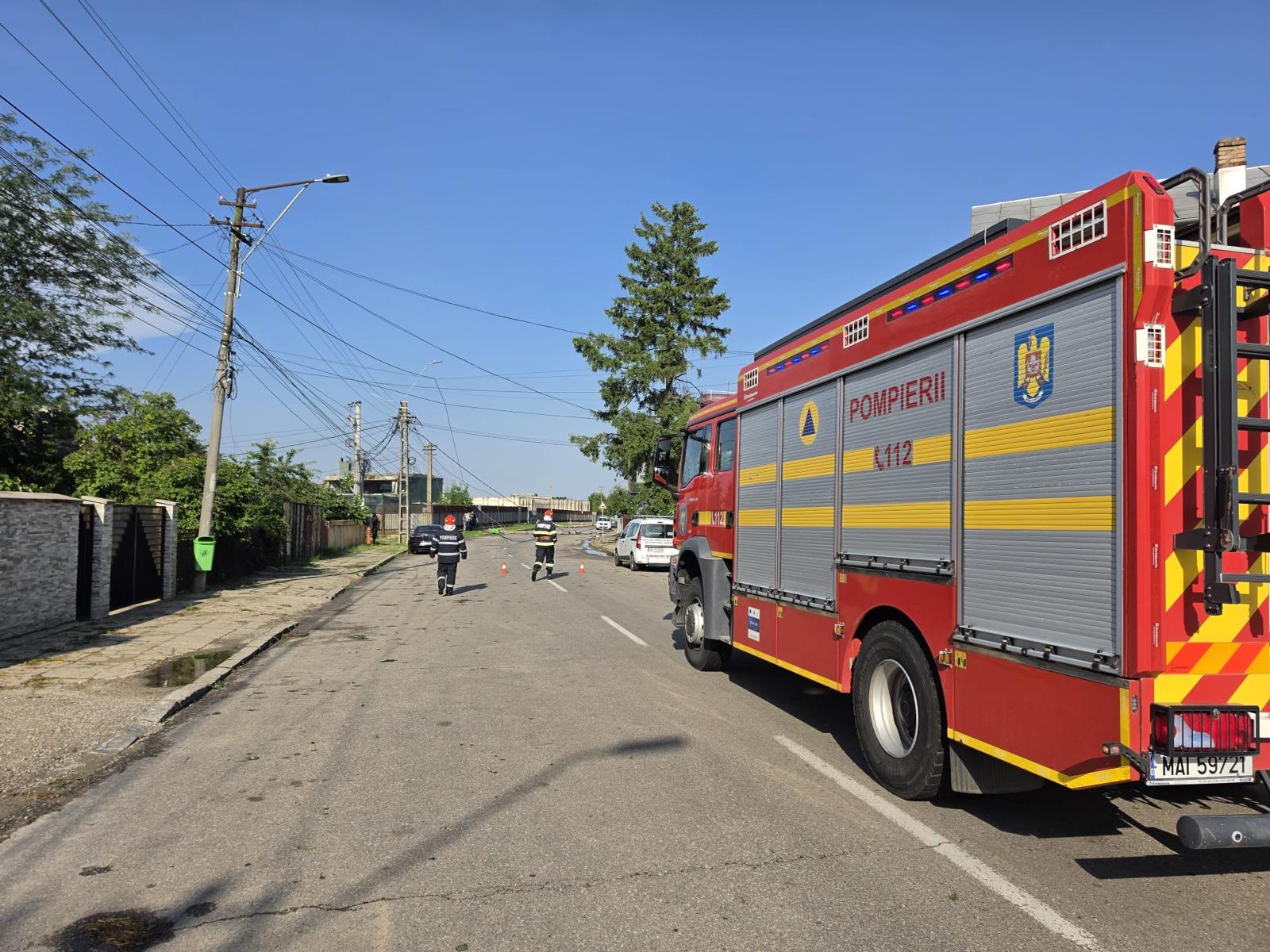 Explozie la o fabrică de mase plastice din Năvodari. Un bărbat de 48 de ani a fost transportat la spital