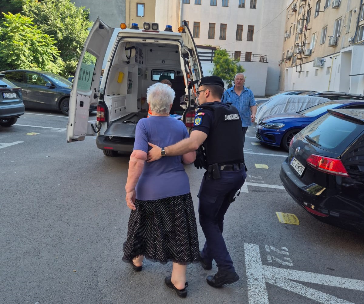 FOTO Misiune încheiată cu succes pentru jandarmii din Constanța: O femeie a avut nevoie de sprijinul lor