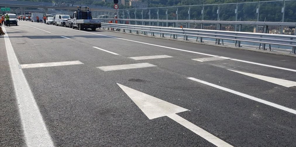 FOTO Sisteme moderne de cântărire instalate la intrările în Portul Constanța: Se verifică respectarea regimului de greutate pe infrastructura rutieră din port