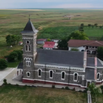 VIDEO Mănăstirea Colilia își sărbătorește hramul de vară. Arhiepiscopul Tomisului oficiază Sfânta Liturghie