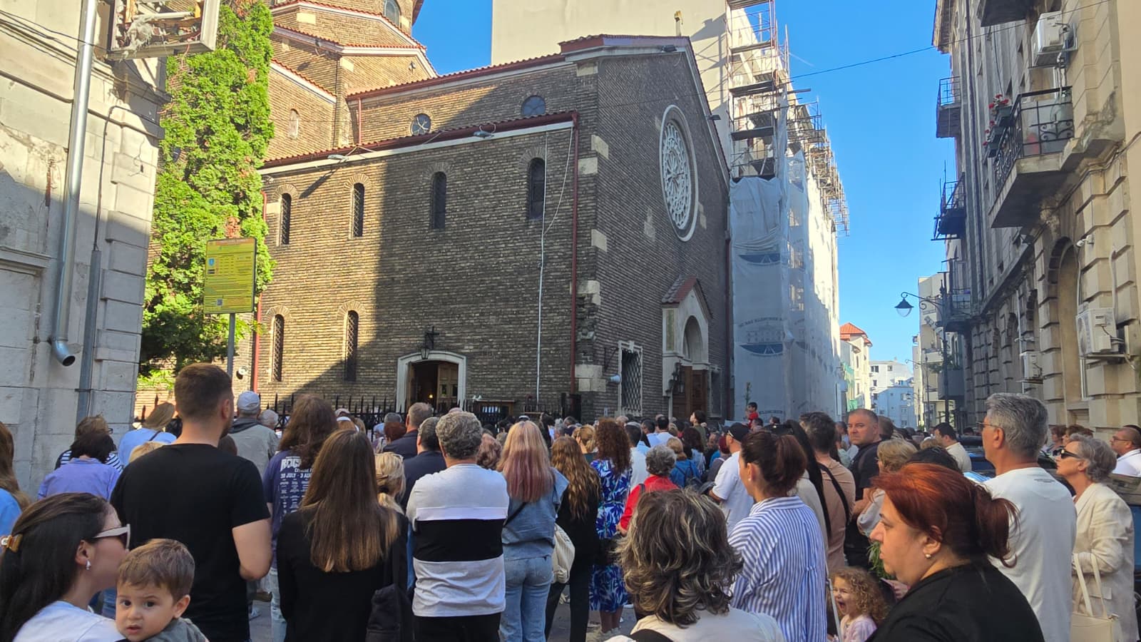 Sărbătoarea Crinilor la Constanța