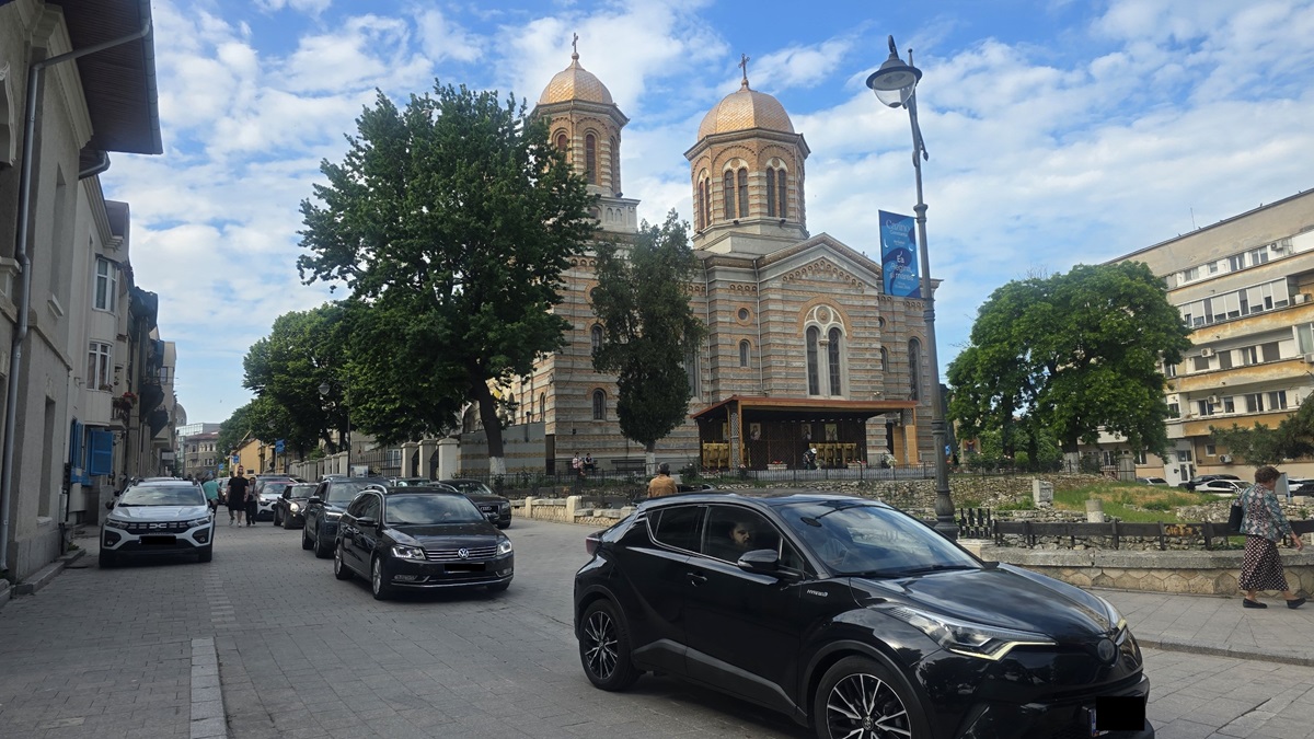 Zona-Peninsulara-Peninsula-Constanta-Poarta-1-Catedrala-trafic-masini-aglomeratie-ZA