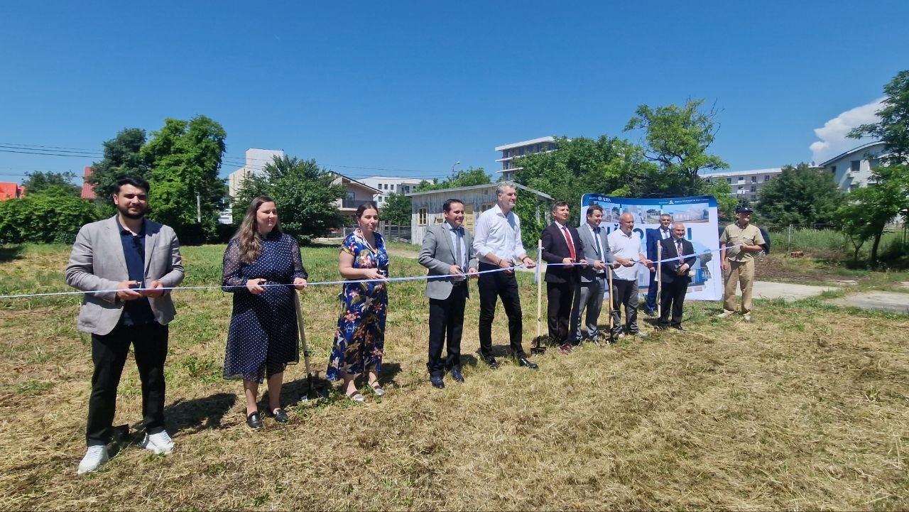 LIVE FOTO VIDEO Asociația ADRA România și Biserica Adventistă de Ziua a Șaptea anunță deschiderea lucrărilor la Centrul Multifuncțional Cultural, Educațional și Sportiv pentru copiii vulnerabili din Năvodari