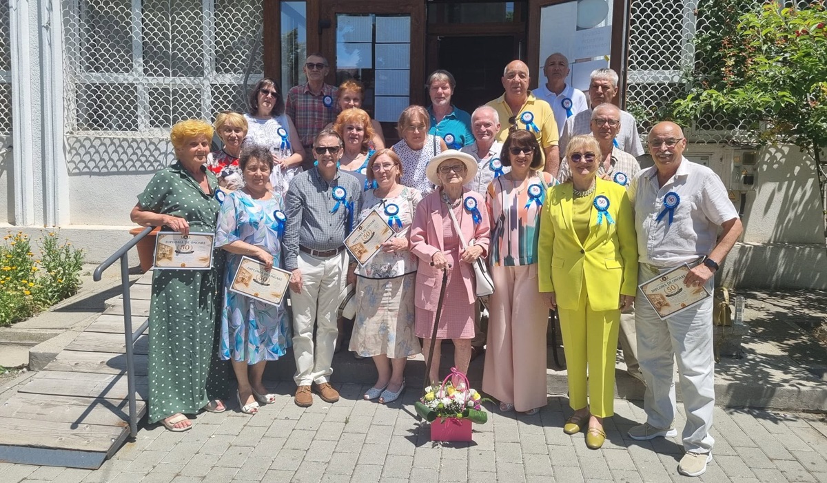 FOTO Viceprimarul Constanței, Adriana Arghirescu, întâlnire de suflet la 50 de ani de la terminarea liceului: În această sală nu eram directori, politicieni, ingineri sau pensionari